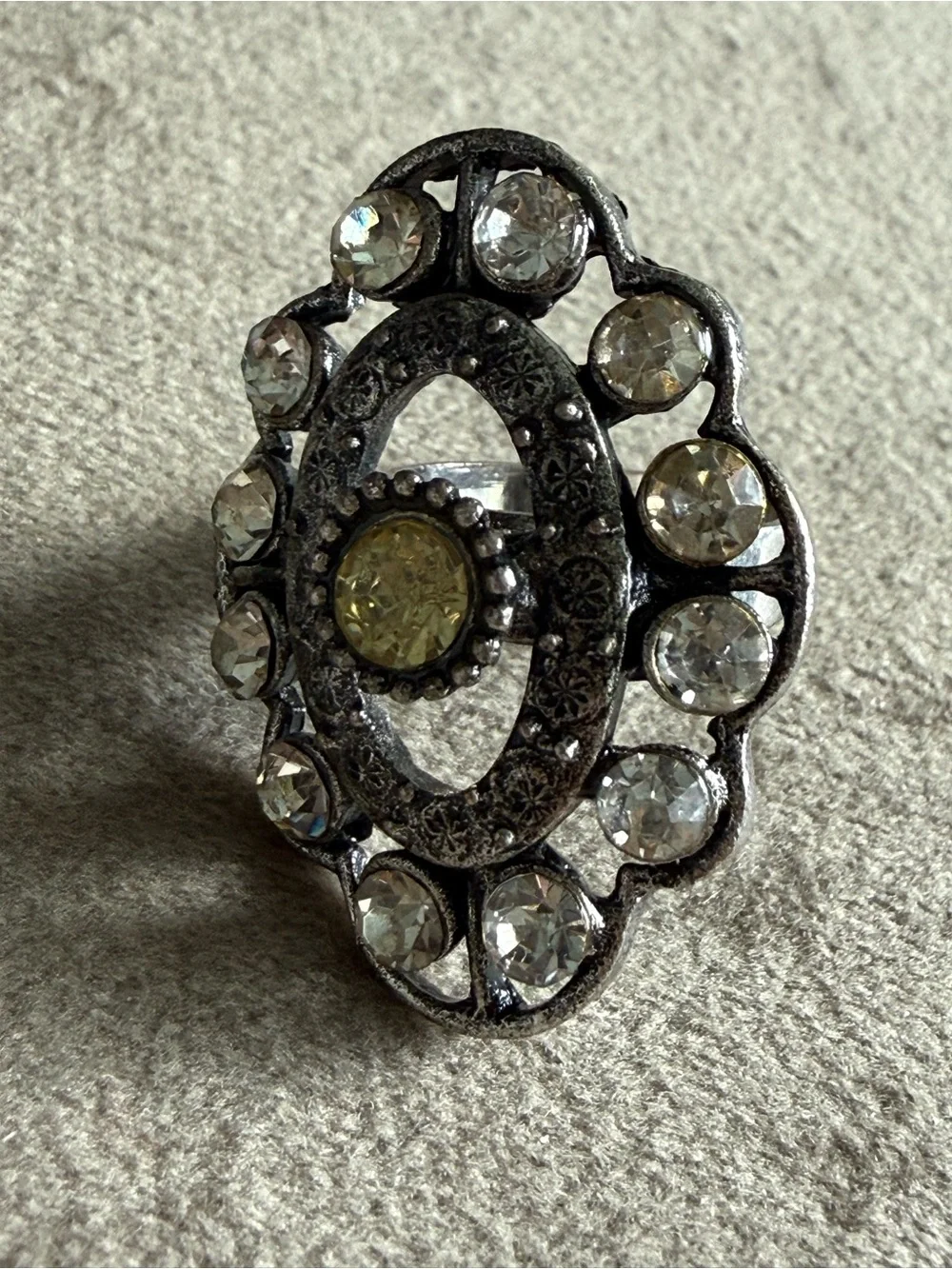 Vintage-Inspired Silver Ring with Clear and Pale Yellow Stones - Women Jewelry
